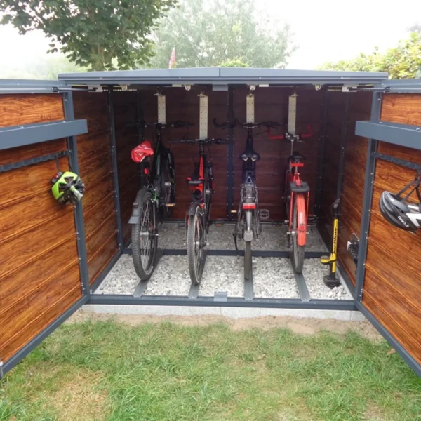Blick in die 4er-Fahrradbox – Platz für vier Räder